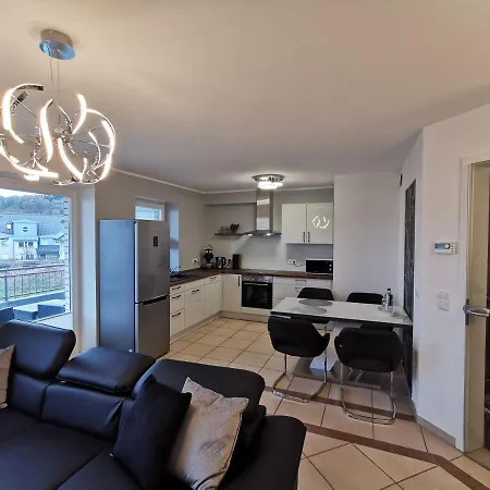 Luxurioeses Wellnes Apartment *